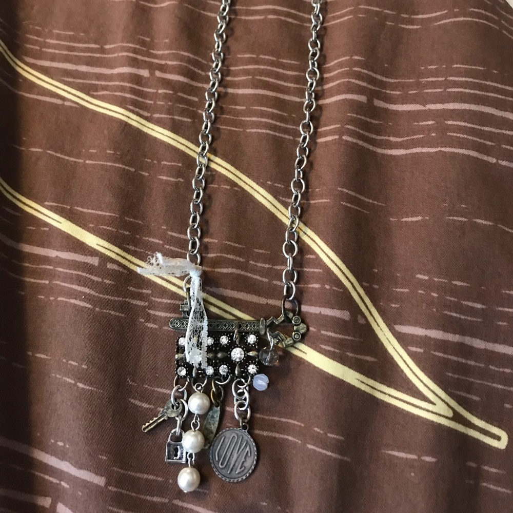 Plunder Isabelle necklace $14